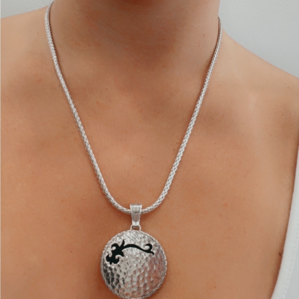 John Hardy Classic Chain Round Pendant & Chain